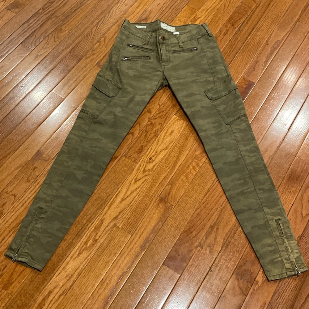 LUCKY Camouflage pants